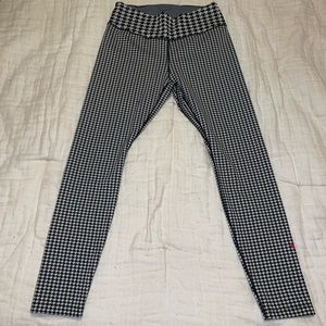 Nike houndstooth leggings